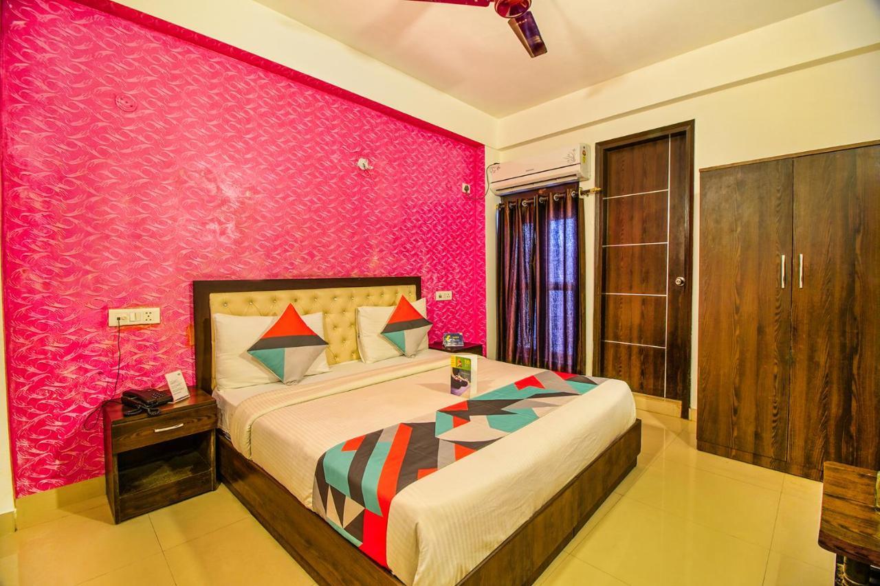 Fabexpress Tp Suite Near Igi Airport New Delhi Exterior photo